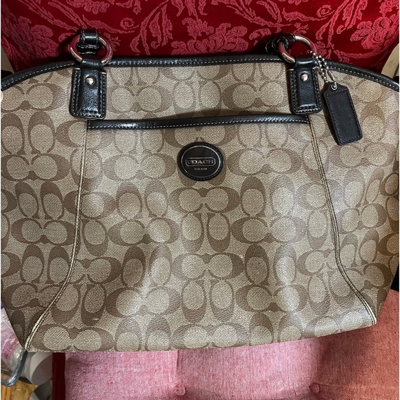 Large COACH SIGNATURE BAG F-19816 - Picture 1 of 3